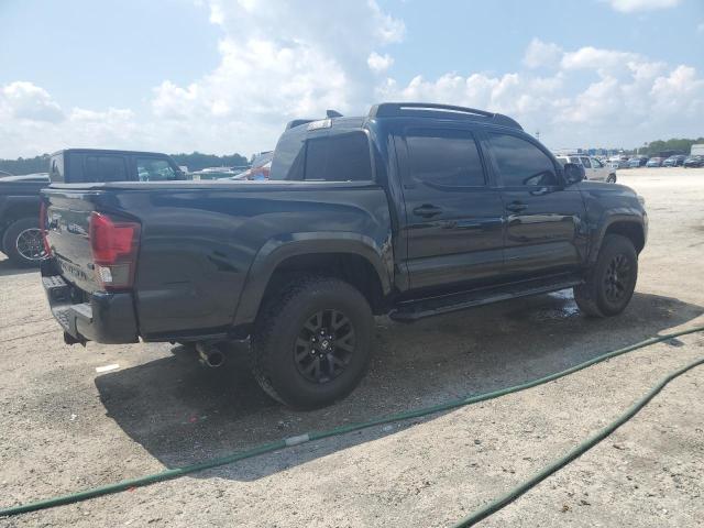 3TMAZ5CN2JM063369 - 2018 TOYOTA TACOMA DOUBLE CAB Schwarz Foto 3