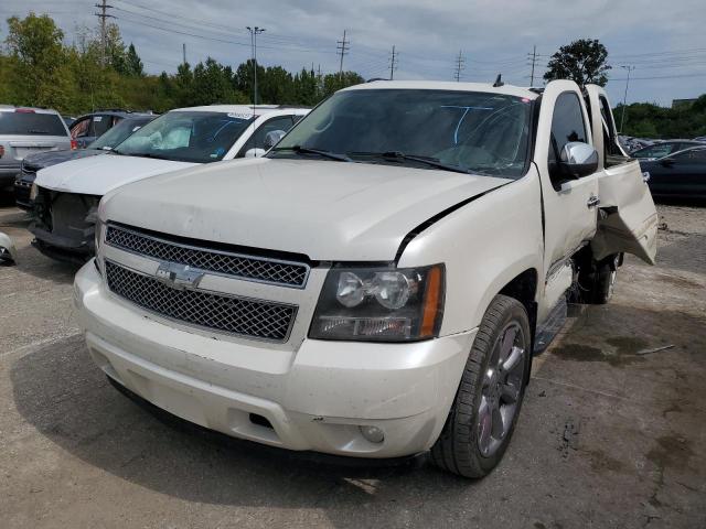 3GNVKGE08AG287867 - 2010 CHEVROLET AVALANCHE LTZ WHITE photo 1