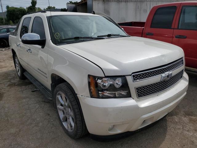 3GNVKGE08AG287867 - 2010 CHEVROLET AVALANCHE LTZ WHITE photo 4