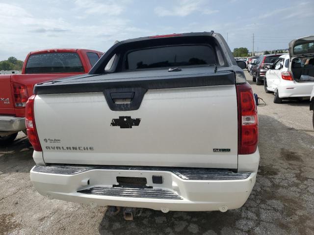 3GNVKGE08AG287867 - 2010 CHEVROLET AVALANCHE LTZ WHITE photo 6