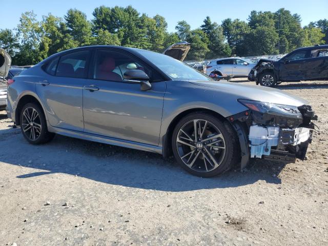 4T1DBADK0SU509333 - 2025 TOYOTA CAMRY XSE ნაცრისფერი ფოტო 4