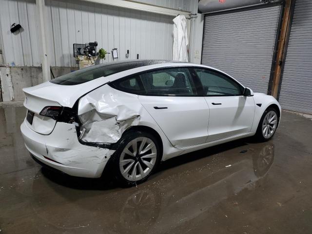 5YJ3E1EA5NF371637 - 2022 TESLA MODEL 3 WHITE photo 3