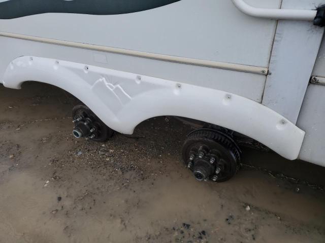 4YDF340225D511958 - 2005 KEYSTONE MONTANA 白色 照片 9