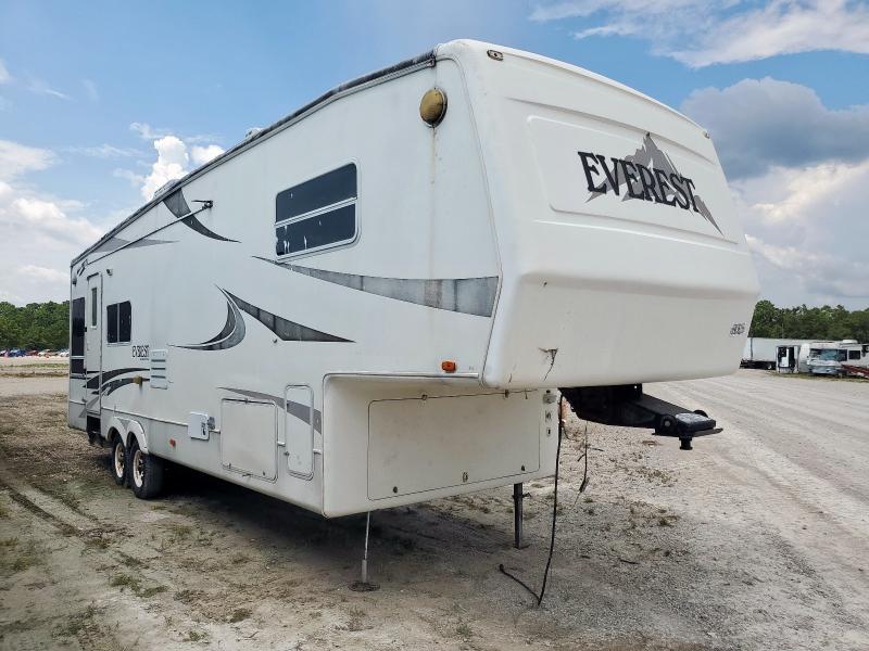 4YDF3122931480685 - 2003 EVER KEYSTONE WHITE photo 1