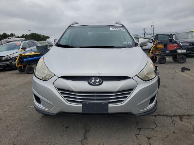 KM8JU3AC6BU135705 - 2011 HYUNDAI TUCSON GLS SILVER photo 5