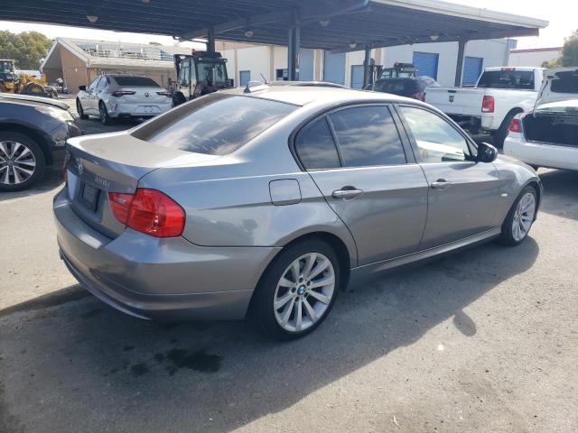 WBAPH5C54BA441815 - 2011 BMW 328 I SULEV GRAY photo 3