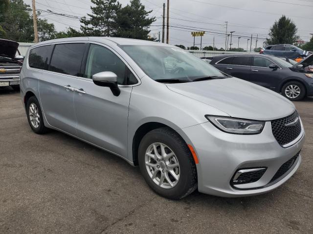 2C4RC1BG2PR502720 - 2023 CHRYSLER PACIFICA TOURING L SILVER photo 4