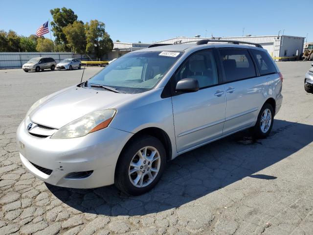 2006 TOYOTA SIENNA LE, 