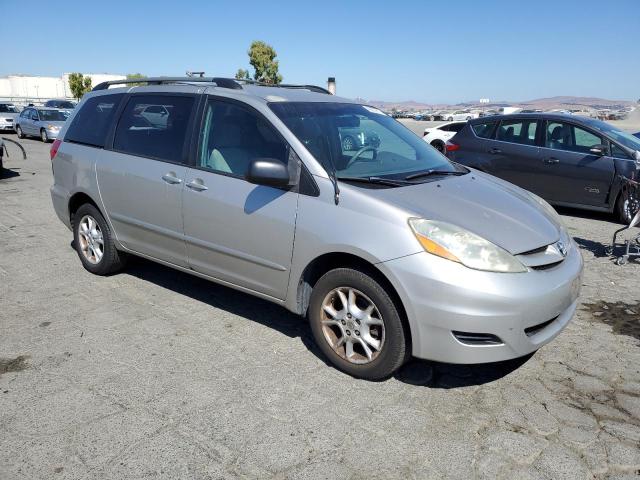 5TDBA23C66S074360 - 2006 TOYOTA SIENNA LE SILVER photo 4