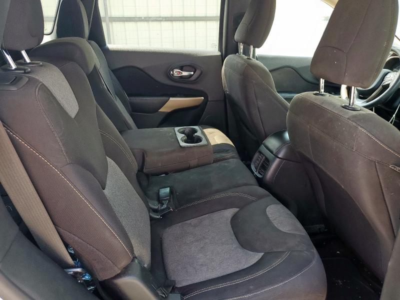 1C4PJLCB7JD513332 - 2018 JEEP CHEROKEE LATITUDE თეთრი ფოტო 10