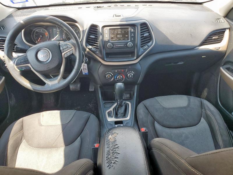 1C4PJLCB7JD513332 - 2018 JEEP CHEROKEE LATITUDE თეთრი ფოტო 8