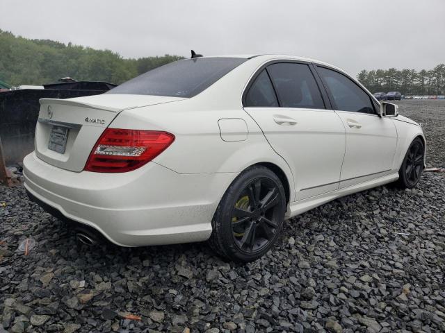 WDDGF8BB8CR208806 - 2012 MERCEDES-BENZ C 300 4MATIC WHITE photo 3