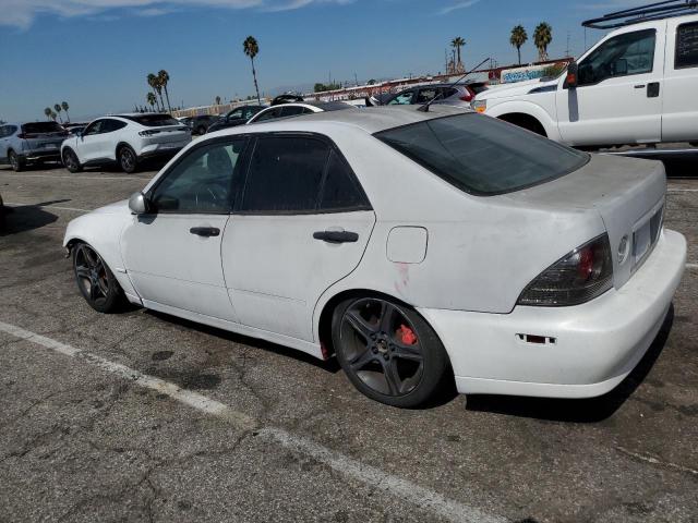 JTHBD192330078315 - 2003 LEXUS IS 300 WHITE photo 2