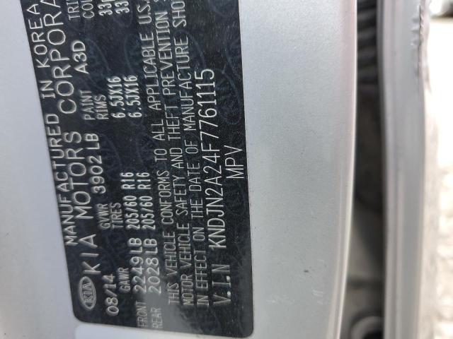 KNDJN2A24F7761115 - 2015 KIA SOUL SILVER photo 12