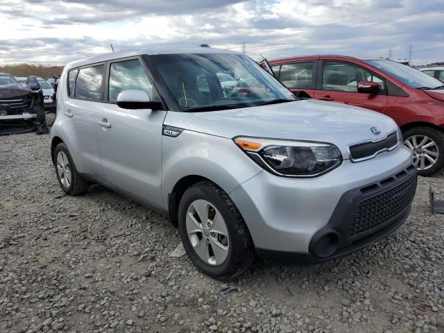 KNDJN2A24F7761115 - 2015 KIA SOUL SILVER photo 4