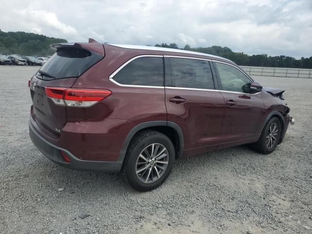 5TDKZRFHXHS232016 - 2017 TOYOTA HIGHLANDER SE RED photo 3