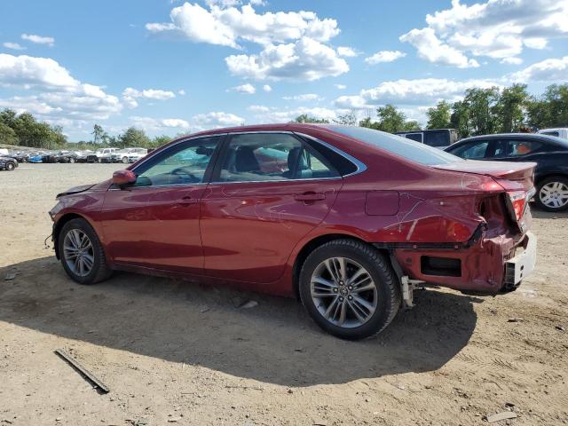 4T1BF1FK8HU679571 - 2017 TOYOTA CAMRY LE RED photo 2