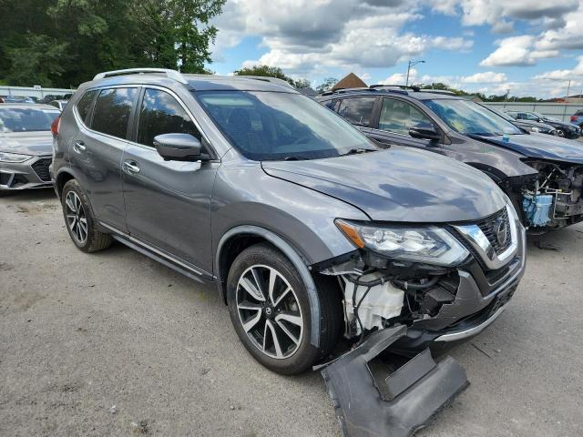 JN8AT2MV8JW351349 - 2018 NISSAN ROGUE S GRAY photo 4