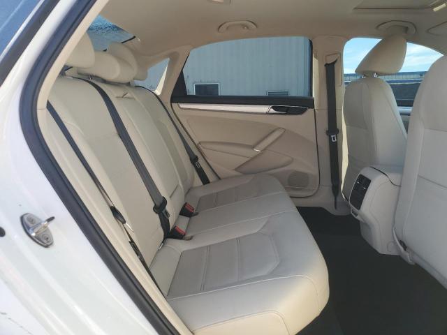 1VWLA7A39KC012996 - 2019 VOLKSWAGEN PASSAT WOLFSBURG WHITE photo 10
