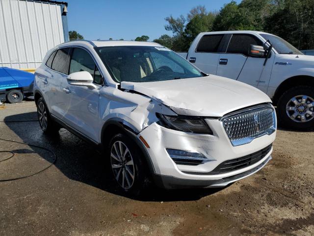 5LMCJ3C99KUL09296 - 2019 LINCOLN MKC RESERVE WHITE photo 4