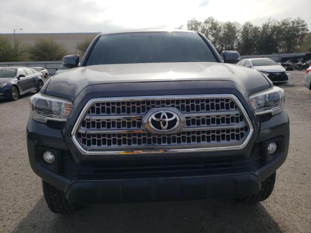 3TMAZ5CN2HM033220 - 2017 TOYOTA TACOMA DOUBLE CAB 黑色 照片 5