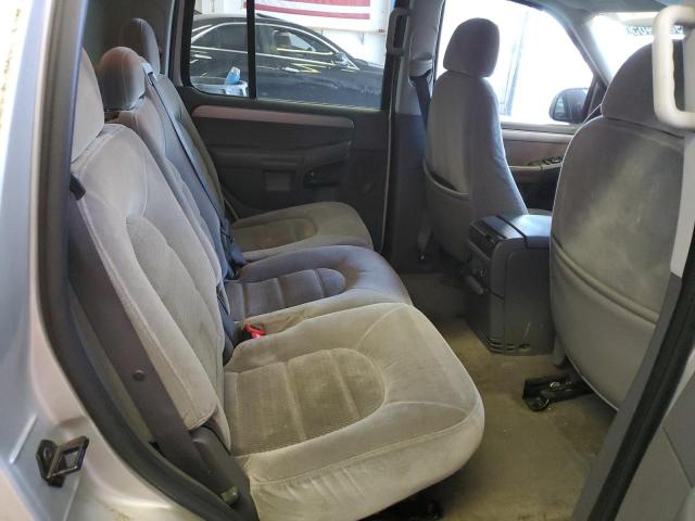 1FMZU73W24UB80323 - 2004 FORD EXPLORER XLT 银色 照片 11