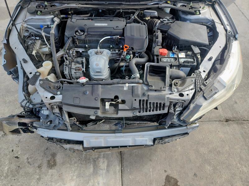 1HGCR2F58HA242642 - 2017 HONDA ACCORD SPORT 银色 照片 11