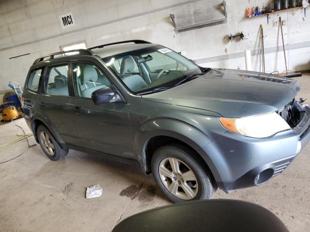 JF2SHABC8DH401528 - 2013 SUBARU FORESTER 2.5X Մոխրագույն լուսանկար 4