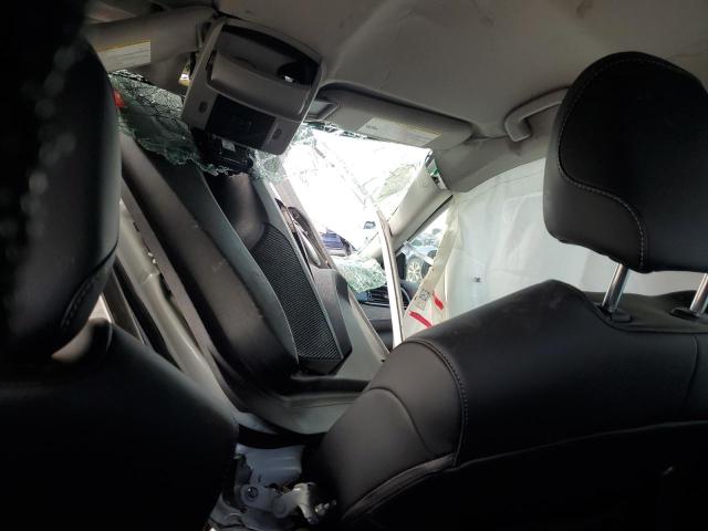 4T1G11AK4RU245032 - 2024 TOYOTA CAMRY SE NIGHT SHADE WHITE photo 8