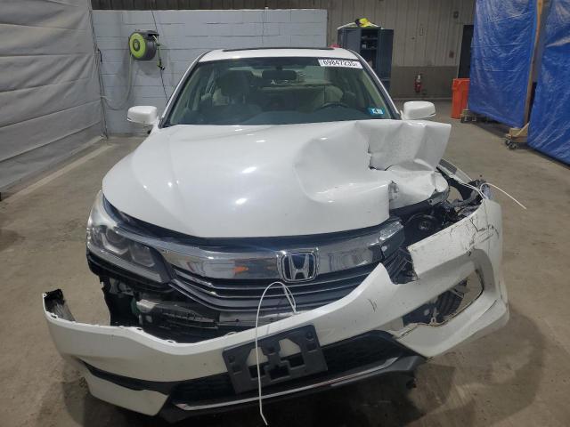 1HGCR2F78HA270135 - 2017 HONDA ACCORD EX თეთრი ფოტო 5