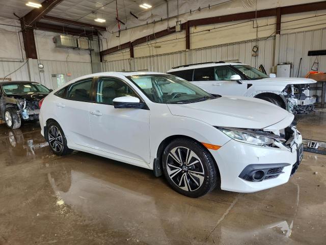 19XFC1F31GE010482 - 2016 HONDA CIVIC EX WHITE photo 4