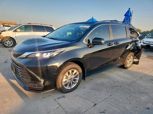 2025 TOYOTA SIENNA LE, 