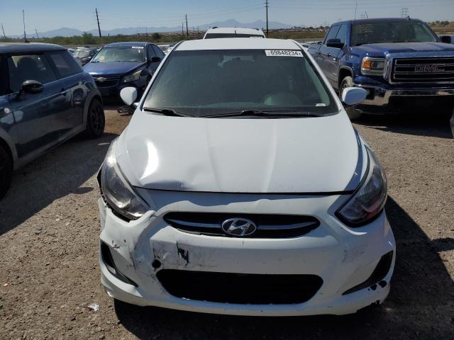 KMHCT4AEXHU284629 - 2017 HYUNDAI ACCENT SE WHITE photo 5