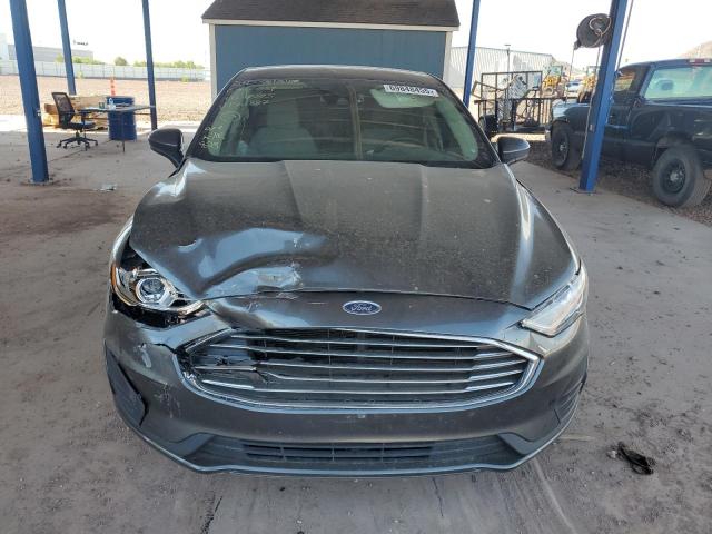 3FA6P0HD7KR176887 - 2019 FORD FUSION SE Մոխրագույն լուսանկար 5