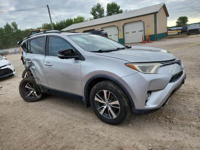 2T3WFREVXHW397628 - 2017 TOYOTA RAV4 XLE SILVER photo 4