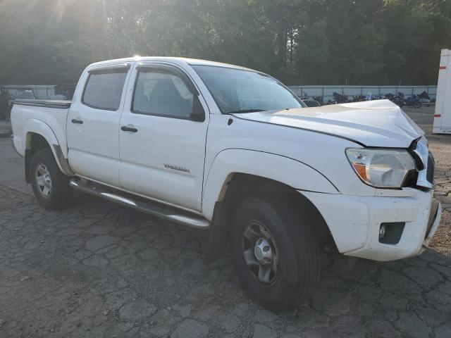5TFJU4GN7FX088742 - 2015 TOYOTA TACOMA DOUBLE CAB PRERUNNER WHITE photo 4
