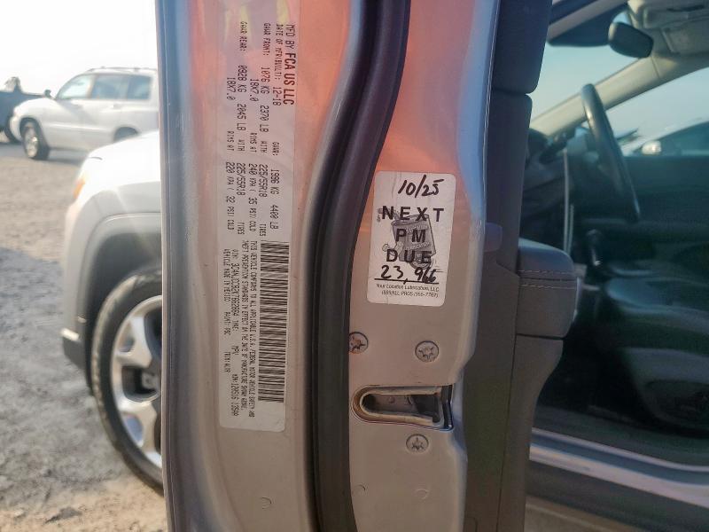 3C4NJCCB2KT662864 - 2019 JEEP COMPASS LIMITED SILVER photo 14