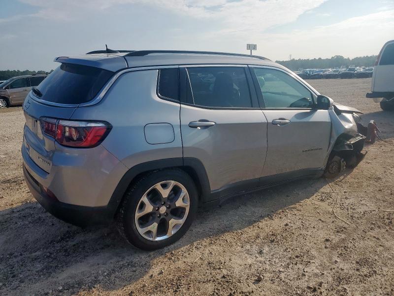3C4NJCCB2KT662864 - 2019 JEEP COMPASS LIMITED SILVER photo 3