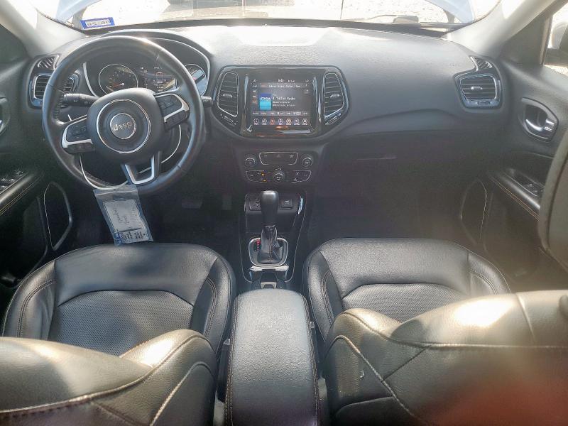 3C4NJCCB2KT662864 - 2019 JEEP COMPASS LIMITED SILVER photo 8