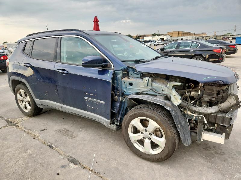 3C4NJCBB3JT287048 - 2018 JEEP COMPASS LATITUDE Bleu photo 4