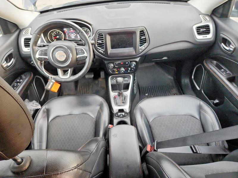 3C4NJCBB3JT287048 - 2018 JEEP COMPASS LATITUDE Bleu photo 8