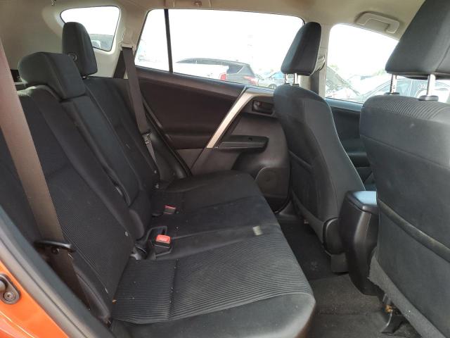 2T3ZFREV2FW134821 - 2015 TOYOTA RAV4 LE 橙色 照片 10