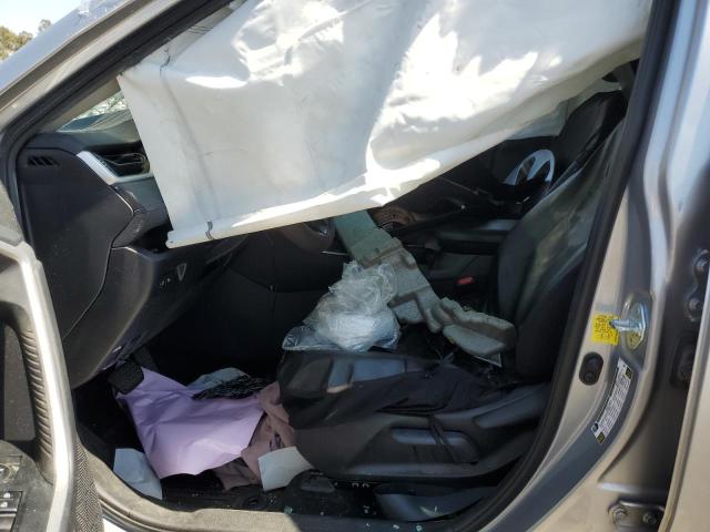 2T3K1RFV9MC101005 - 2021 TOYOTA RAV4 LE 银色 照片 7