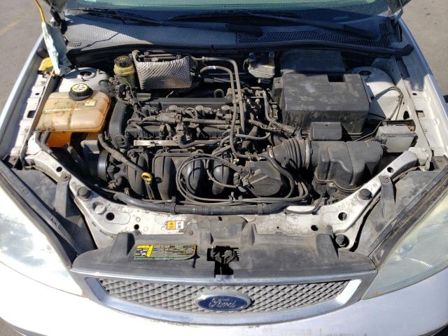 1FAFP36N65W254221 - 2005 FORD FOCUS ZXW SILVER photo 11