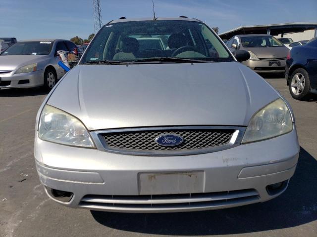 1FAFP36N65W254221 - 2005 FORD FOCUS ZXW SILVER photo 5