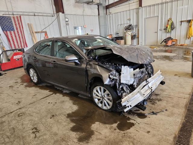 4T1C11AK0RU906750 - 2024 TOYOTA CAMRY LE GRAY photo 4