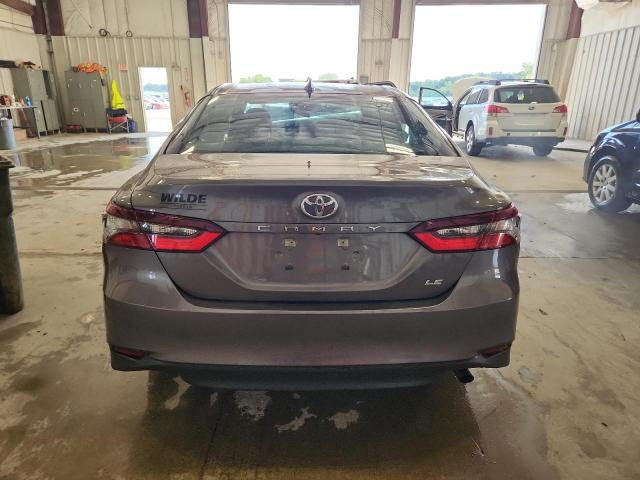 4T1C11AK0RU906750 - 2024 TOYOTA CAMRY LE GRAY photo 6