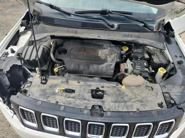 3C4NJDBB8JT207149 - 2018 JEEP COMPASS LATITUDE Biały zdjęcie 11