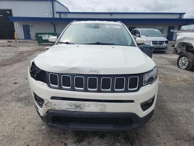 3C4NJDBB8JT207149 - 2018 JEEP COMPASS LATITUDE Biały zdjęcie 5