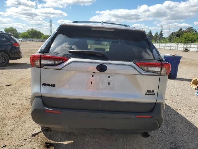 2T3RWRFV7RW240507 - 2024 TOYOTA RAV4 XLE Gümüş foto 6